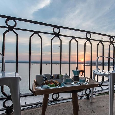 Duomo Seaside Deluxe Apartment By Ortigia Apartments Siraküza Dış mekan fotoğraf