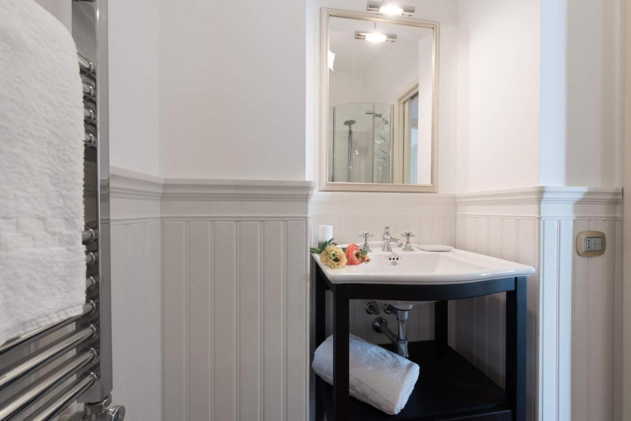 Duomo Seaside Deluxe Apartment By Ortigia Apartments Siraküza Dış mekan fotoğraf