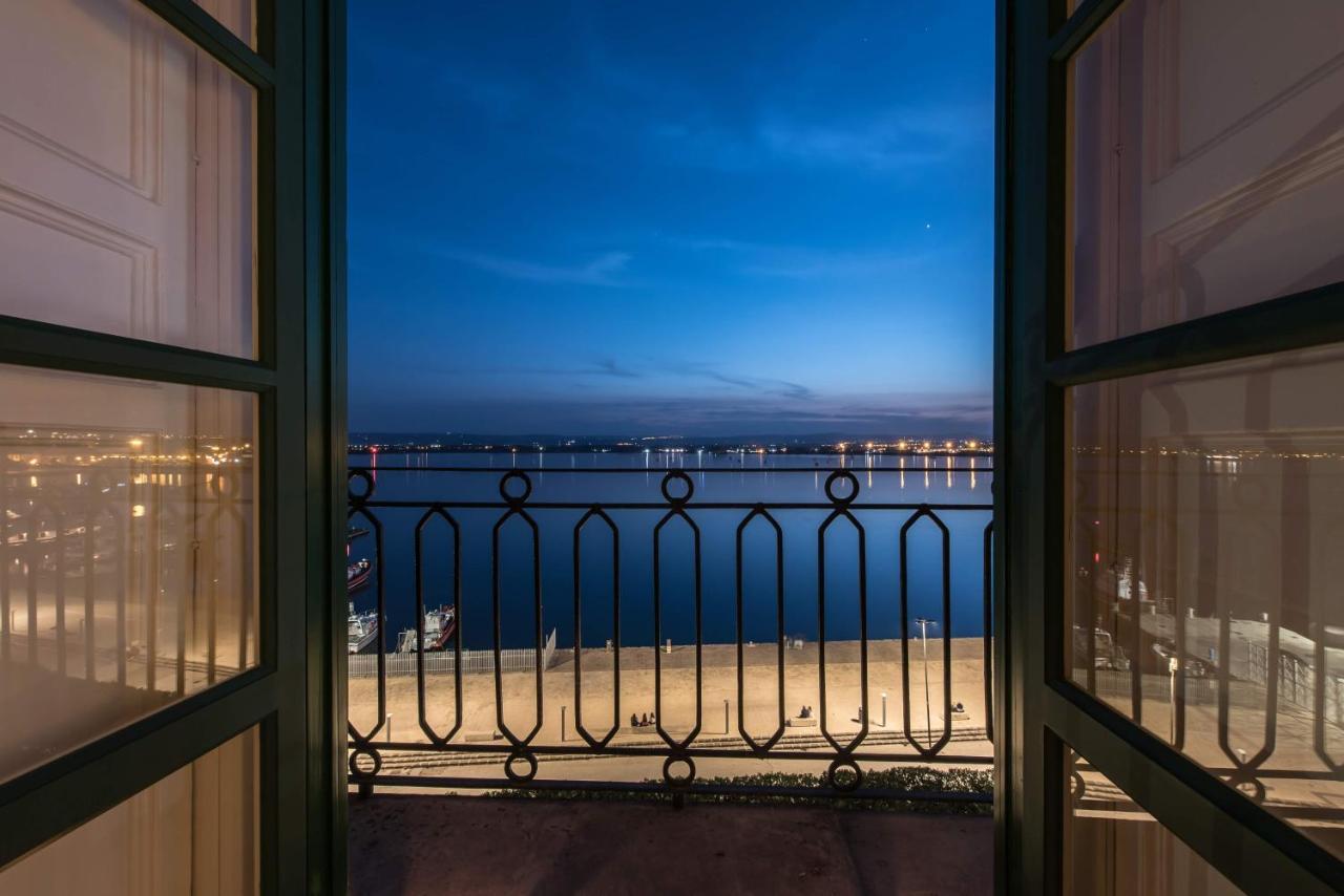 Duomo Seaside Deluxe Apartment By Ortigia Apartments Siraküza Dış mekan fotoğraf