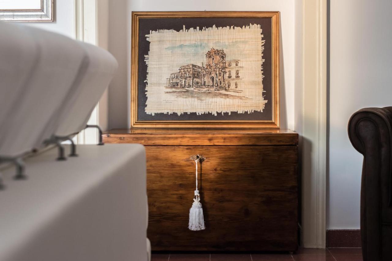 Duomo Seaside Deluxe Apartment By Ortigia Apartments Siraküza Dış mekan fotoğraf