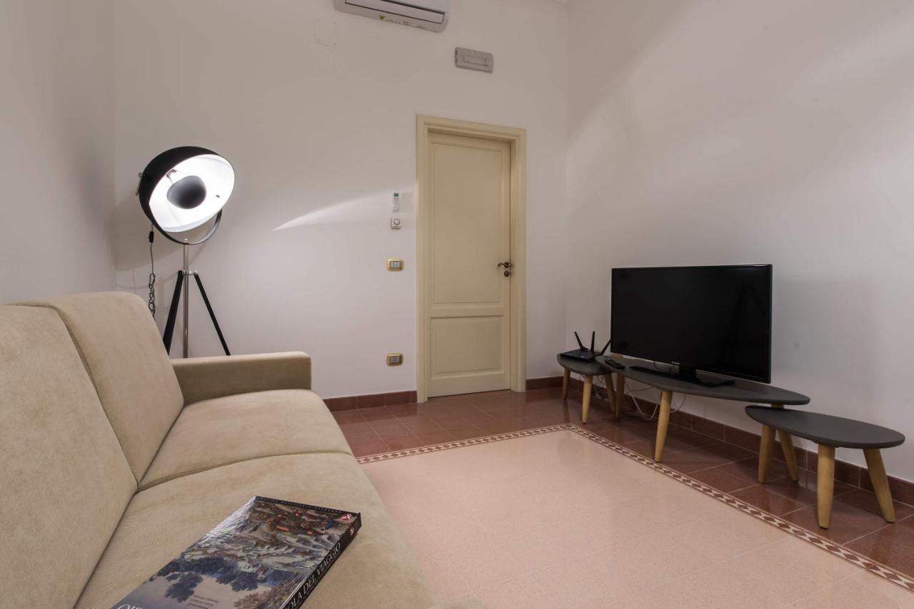 Duomo Seaside Deluxe Apartment By Ortigia Apartments Siraküza Dış mekan fotoğraf